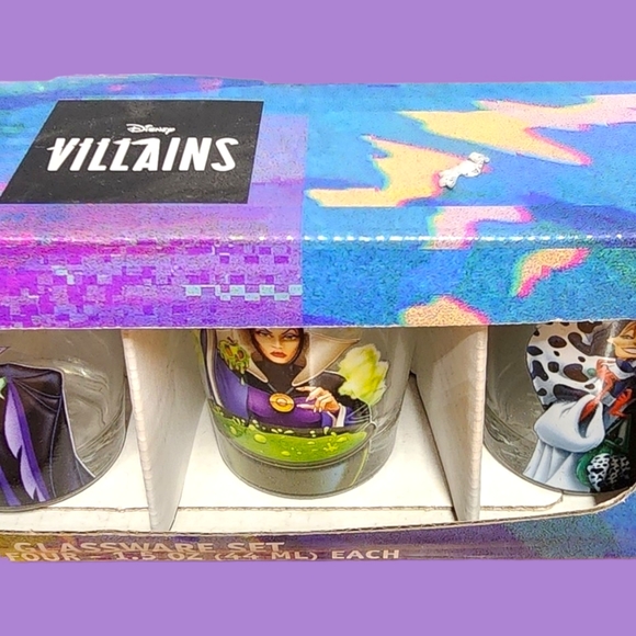 Disney Villains Queen Glassware Set 1 oz - Picture 7 of 13